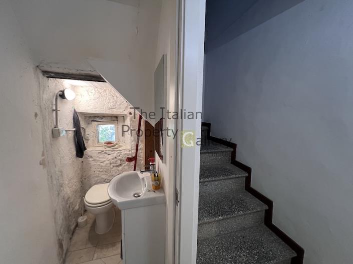 Image No.19-2 Bed House for sale