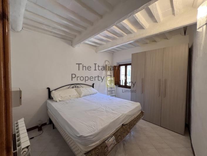 Image No.4-2 Bed House for sale