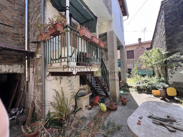 Image No.20-2 Bed House for sale
