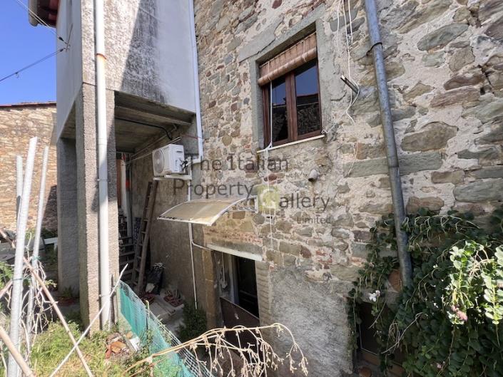 Image No.23-2 Bed House for sale