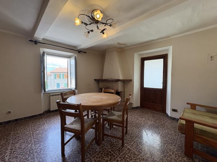 Image No.3-4 Bed House for sale