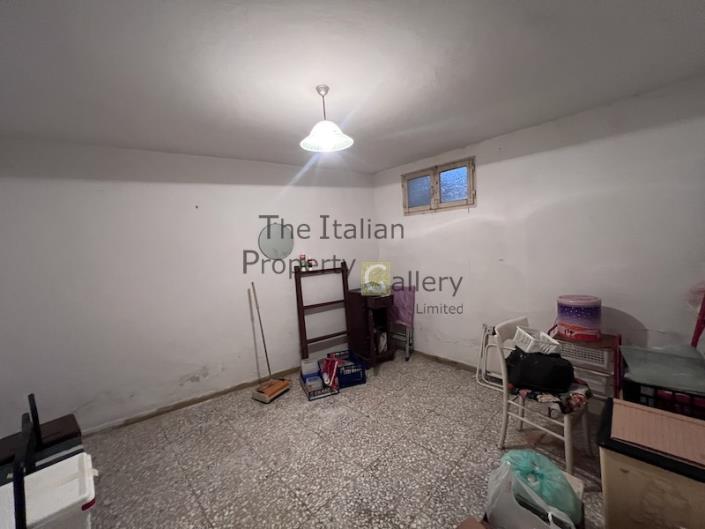 Image No.22-3 Bed House for sale