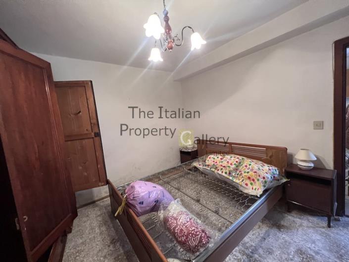 Image No.23-3 Bed House for sale