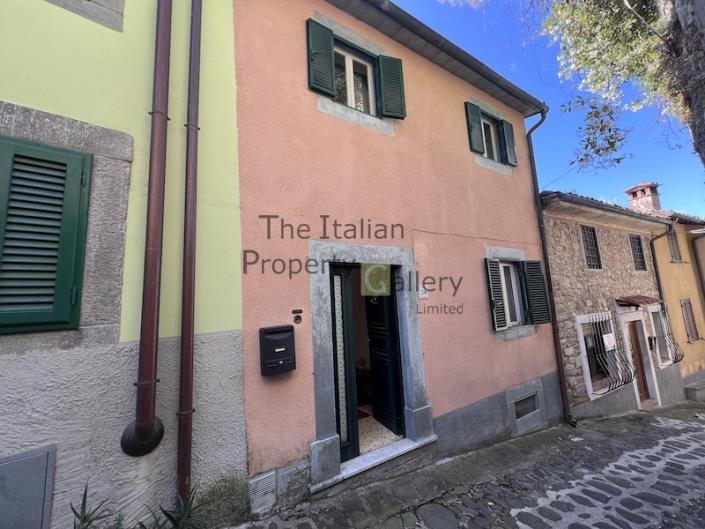 Image No.16-3 Bed House for sale