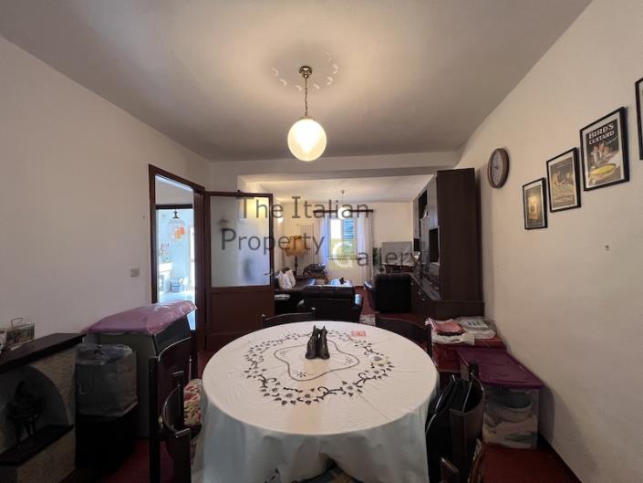 Image No.21-3 Bed House for sale