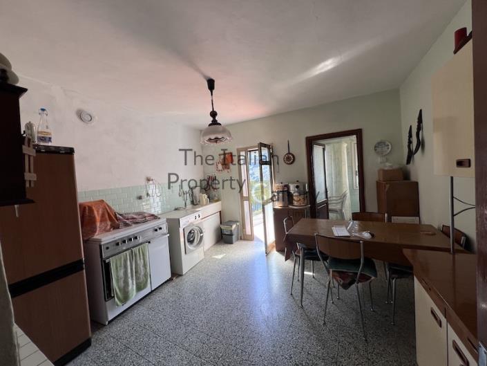 Image No.17-3 Bed House for sale