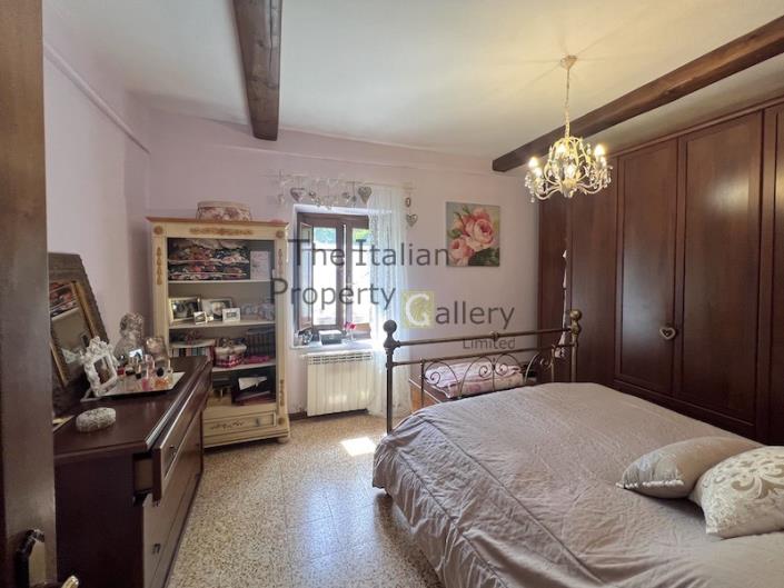 Image No.20-2 Bed House for sale