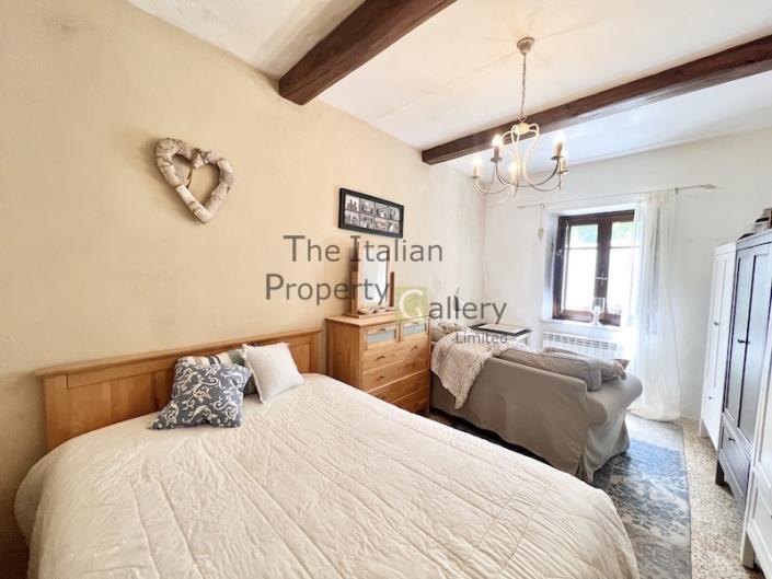 Image No.21-2 Bed House for sale