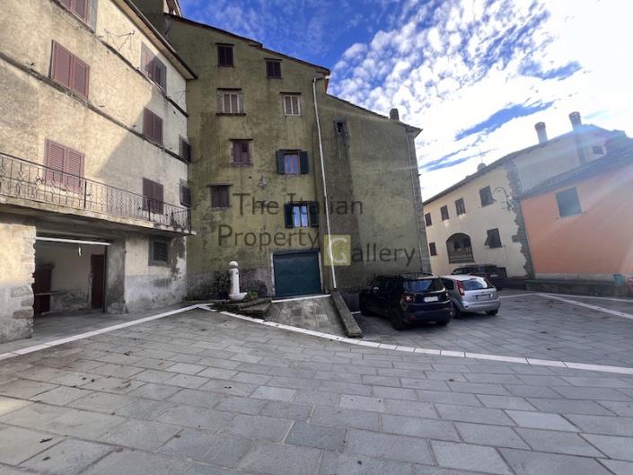 Image No.15-5 Bed House for sale