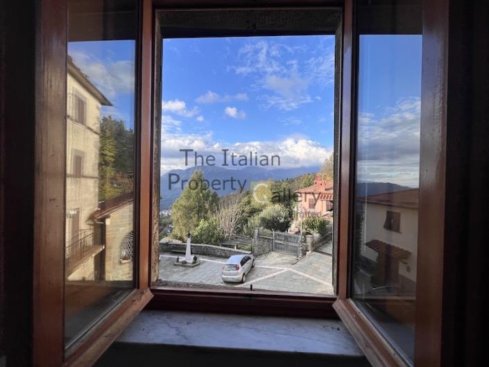 Image No.25-5 Bed House for sale