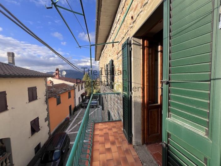 Image No.11-5 Bed House for sale
