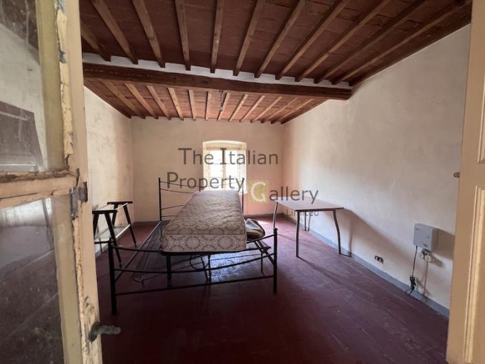Image No.16-5 Bed House for sale