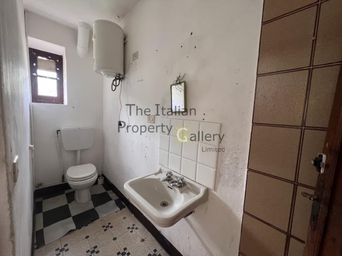 Image No.23-5 Bed House for sale