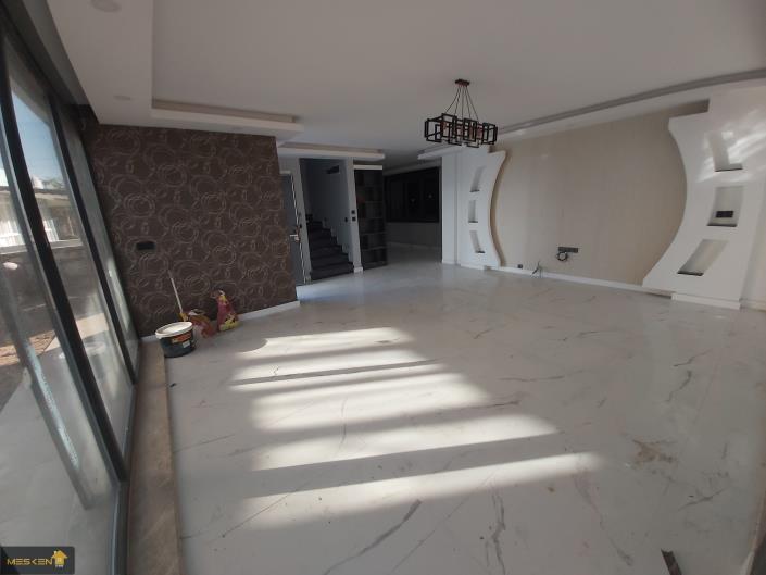 Image No.10-4 Bed Villa for sale