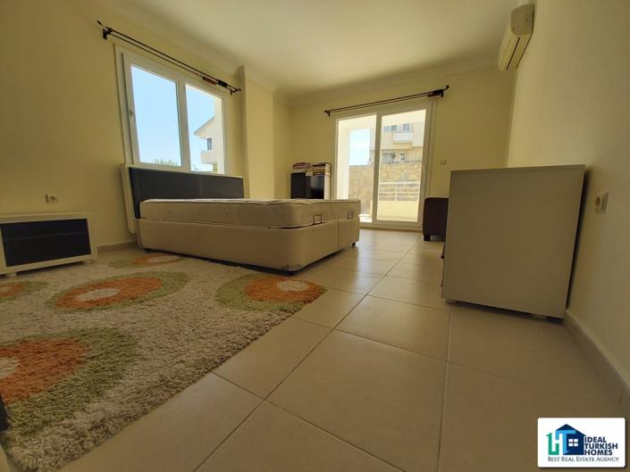 Image No.17-5 Bed Duplex for sale