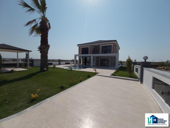 Image No.2-5 Bed Villa for sale