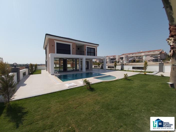 Image No.5-5 Bed Villa for sale