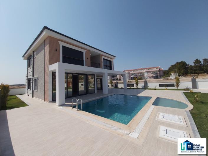 Image No.1-5 Bed Villa for sale