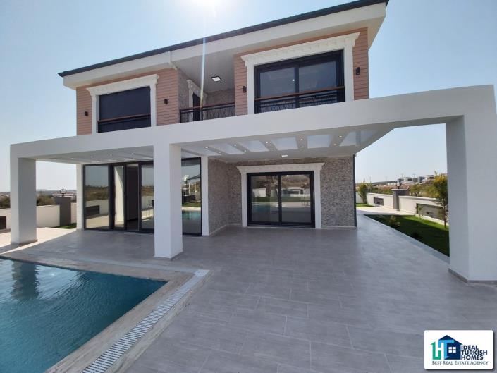 Image No.10-5 Bed Villa for sale