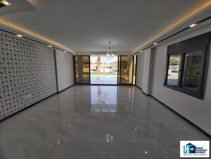 Image No.13-5 Bed Villa for sale