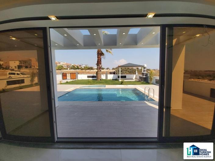 Image No.14-5 Bed Villa for sale