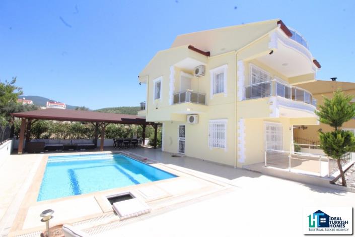 Image No.1-4 Bed Villa for sale