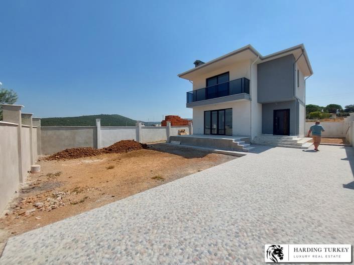 Image No.1-2 Bed Villa / Detached for sale