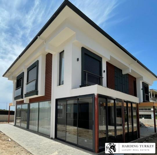 Image No.1-3 Bed Villa for sale
