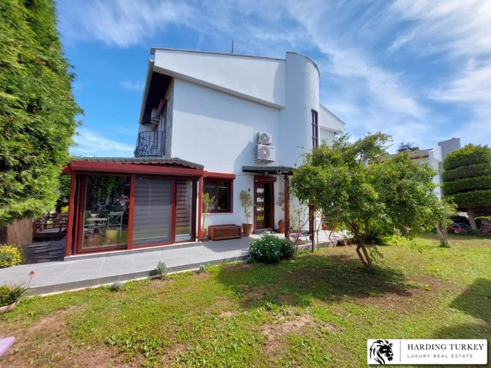Image No.1-3 Bed Villa for sale