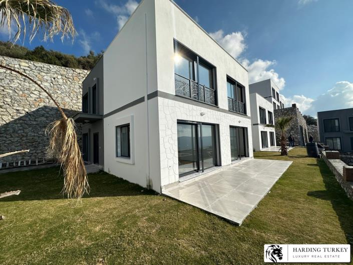 Image No.1-3 Bed Villa for sale