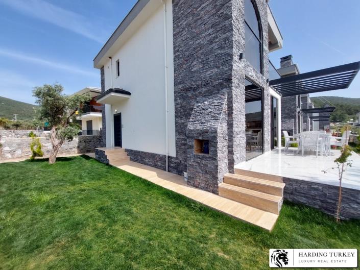 Image No.1-3 Bed Villa / Detached for sale