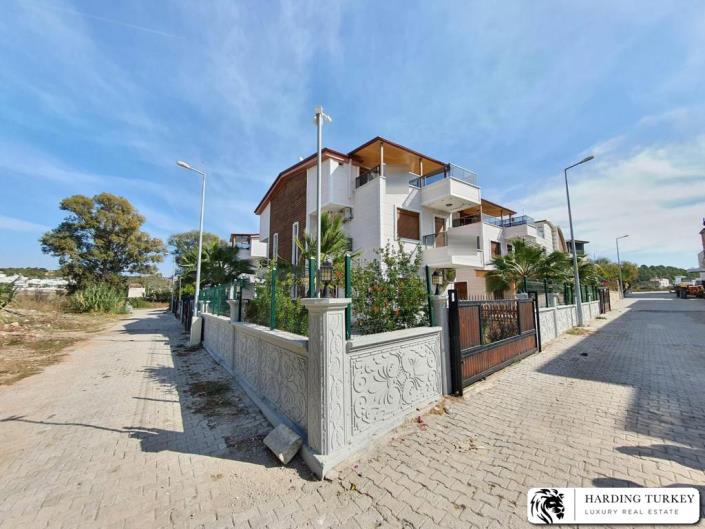 Image No.1-3 Bed Villa for sale
