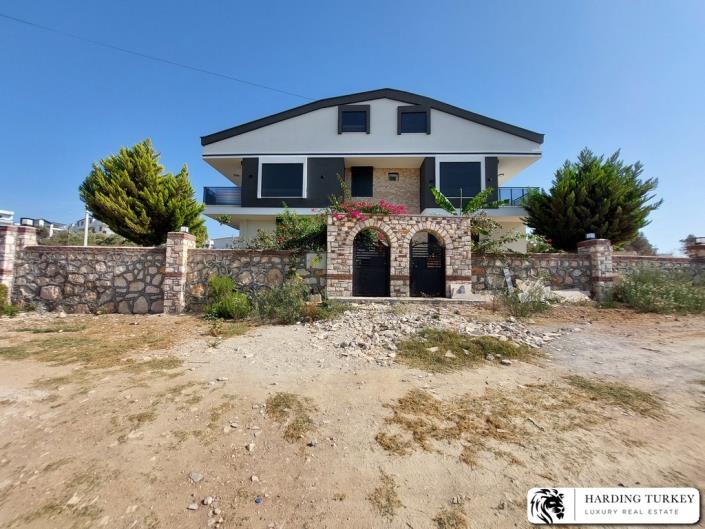 Image No.1-3 Bed Villa for sale