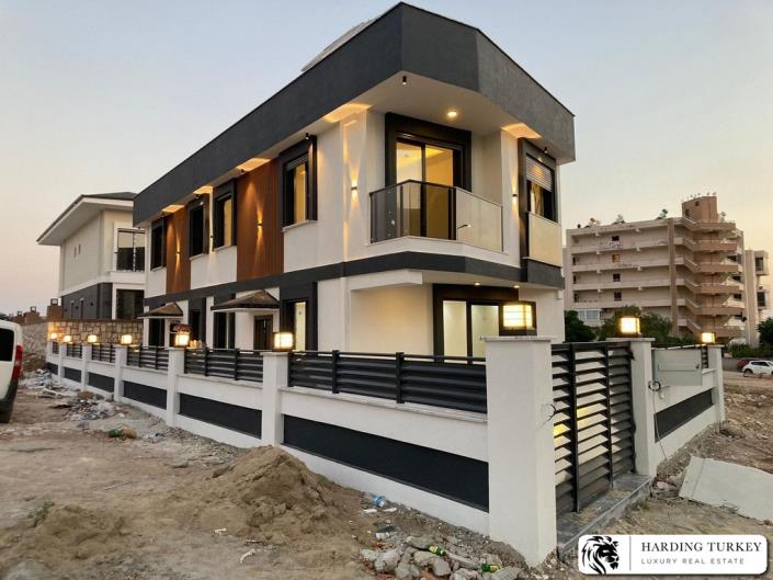 Image No.1-3 Bed Villa for sale
