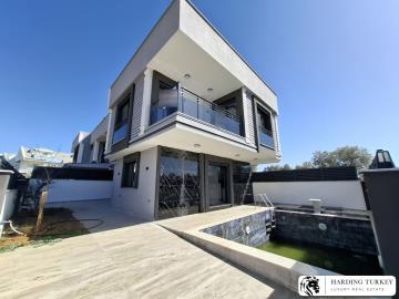 1 - Altinkum, Semi-Detached