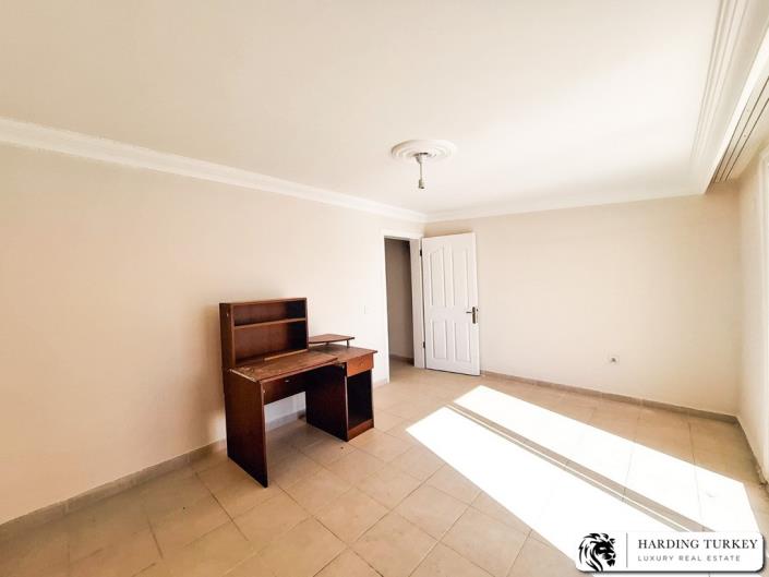 Image No.12-3 Bed Duplex for sale