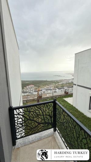 Image No.11-3 Bed Semi-Detached for sale