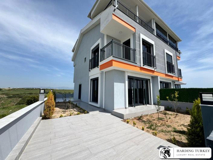 Image No.1-3 Bed Semi-Detached for sale