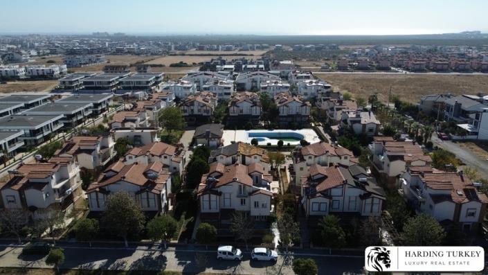 Image No.3-4 Bed Semi-Detached for sale