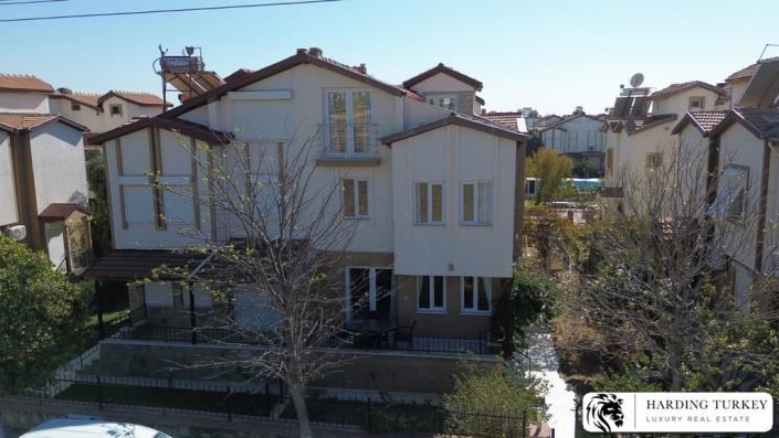 Image No.7-4 Bed Semi-Detached for sale