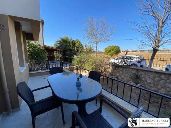 Image No.8-4 Bed Semi-Detached for sale