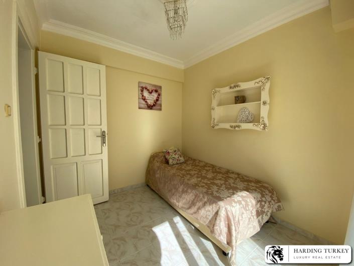 Image No.16-4 Bed Semi-Detached for sale