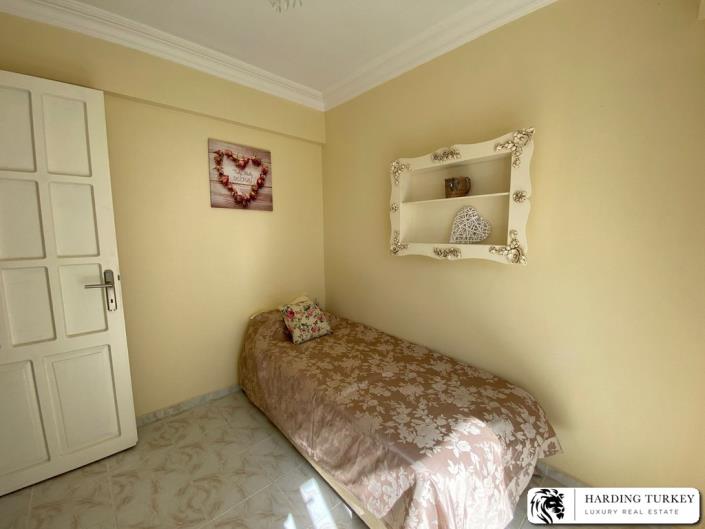 Image No.18-4 Bed Semi-Detached for sale