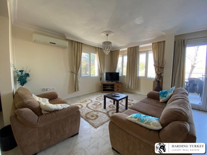 Image No.24-4 Bed Semi-Detached for sale