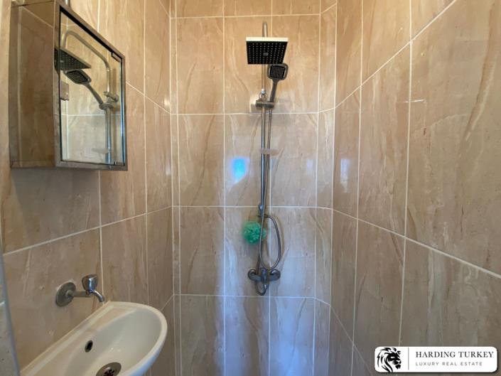 Image No.28-4 Bed Semi-Detached for sale