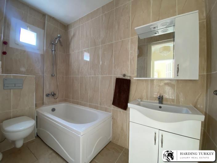 Image No.30-4 Bed Semi-Detached for sale