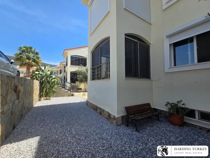 Image No.24-3 Bed Apartment for sale