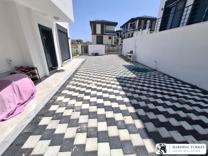 Image No.5-3 Bed Semi-Detached for sale