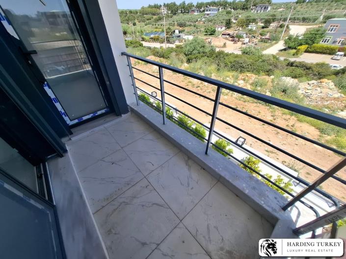 Image No.18-3 Bed Semi-Detached for sale