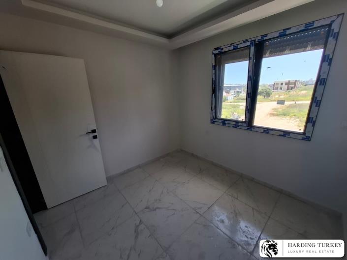 Image No.22-3 Bed Semi-Detached for sale